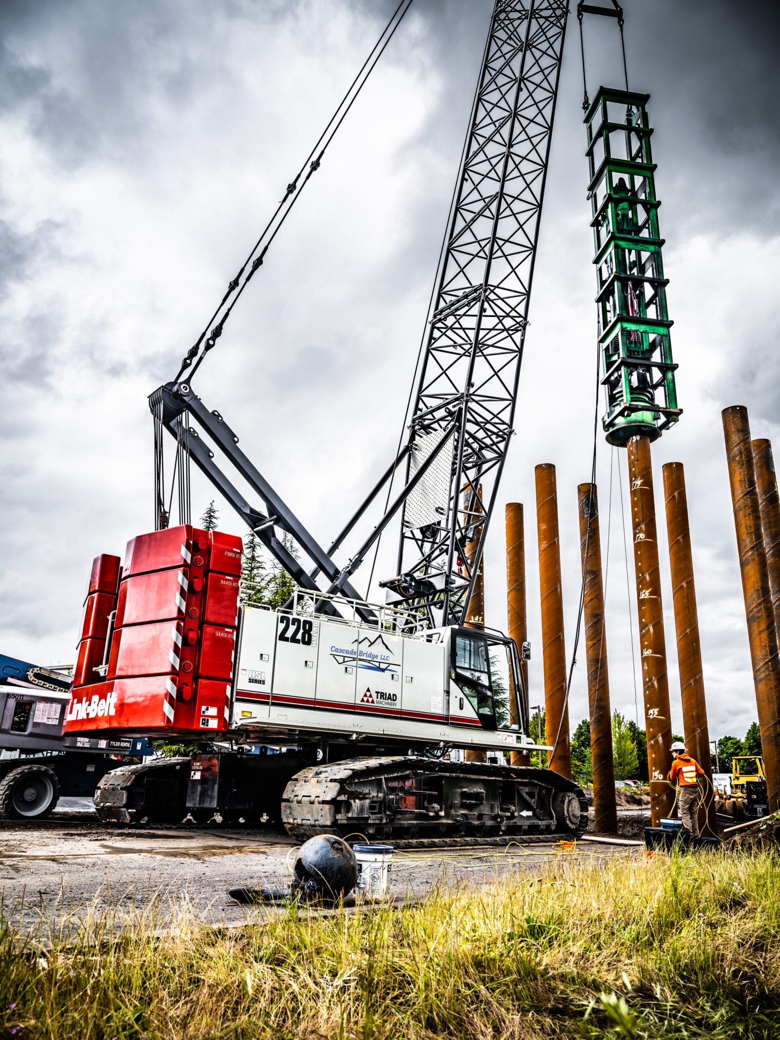 Cascade Bridge Selects 228 HSL for Overpass | Triad Machinery Cascade Bridge Selects 228 HSL for Overpass | Triad Machinery